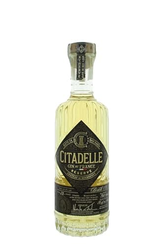 CITADELLE Gin - Reserve - Distilled Gin - Vielli en fût de chêne - Origine : France/Poitou-Charentes - Notes de Citrons & d'épices - A servir pur ou en cocktail - 45,2 % Alcool - 70 cl