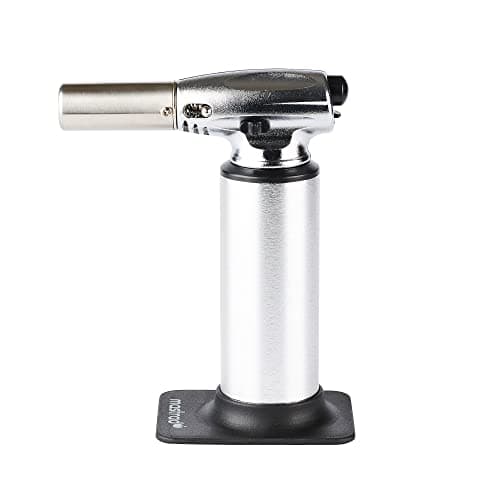 MASTRAD - Chalumeau de Cuisine Professionnel - Utilisation Simple - Rechargeable Au Gaz - Capacité 36 ml – Qualité professionnelle avec socle amovible, Gris
