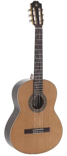 Admira Guitare de concert A8
