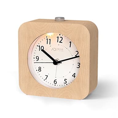 aboveClock Réveil analogique sans tic-tac - Réveil en bois avec snooze - Fonctionnement à piles - Réveil rétro analogique - Horloge de table avec veilleuse (1 pile AA nécessaire) - Bois naturel marron