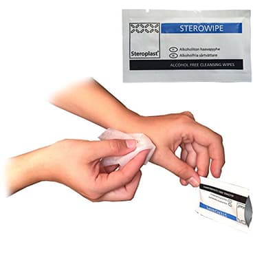 50 x STEROPLAST SANS ALCOOL STERILE STEROWIPE NHS APPROUVÉE MÉDICALE BLESSURE COUPE DÉMAQUILLAGE ANTIBACTÉRIEN SERVIETTES