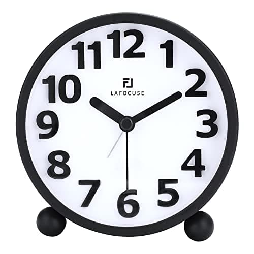 Lafocuse Réveil Matin Analogique Silencieux, Métal Noir Gros Chiffres 3D, Fonction Snooze, avec la Lumière de Nuit, Horloge de Table sans Tic-tac Réveil de Chevet 10.5cm