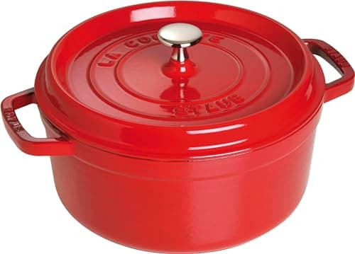 STAUB Cocotte en Fonte Émaillée avec Couvercle, Tous feux dont induction, 4 personnes, Ronde, 24 cm, 3,80 L, 5 kg, Cerise
