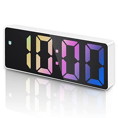 OQIMAX Horloge Numérique, Reveil Digital avec Écran LED Affiche Température et Date, Réveil Numérique avec Snooze, Alimenté par USB/Batterie, Commande Vocale, Reveil Matin, Blanc et Chiffres Colorés