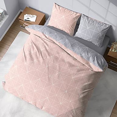 CÔTE DECO PD15429 Parure de lit avec Housse de Couette 220x240 cm + 2 Taies d'oreiller 63x63cm pour lit pour 2 Personnes géométrique Rose et Gris 100% Coton