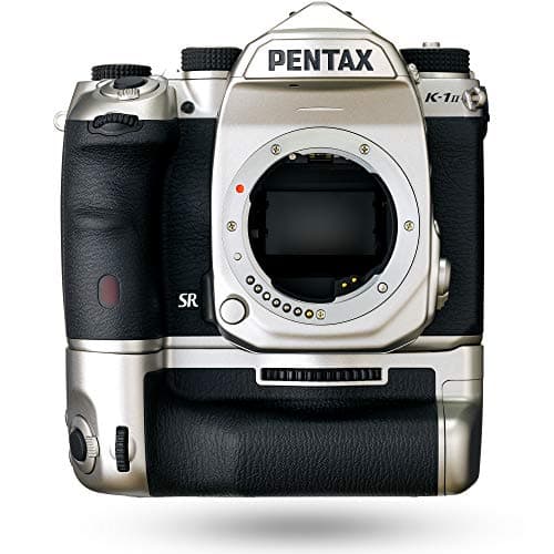 PENTAX K-1 Mark II Silver Edition: Quantité limitée Boîtier Reflex numérique: 36.4MP Plein Format Grip Silver batterie supplémentaire, SRII 5 axes Gain 5 vitesses, résistant aux intempéries