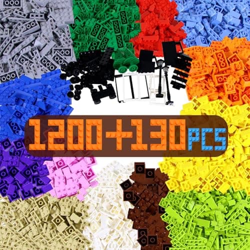 1330 Pieces de Briques Classiques, Briques Basiques Classiques Compatibles avec Toutes Les Grandes Marques, en Plus Il Y A des Portes, des Fenêtres, des Arbres, des Lanternes De Rue, des Roues